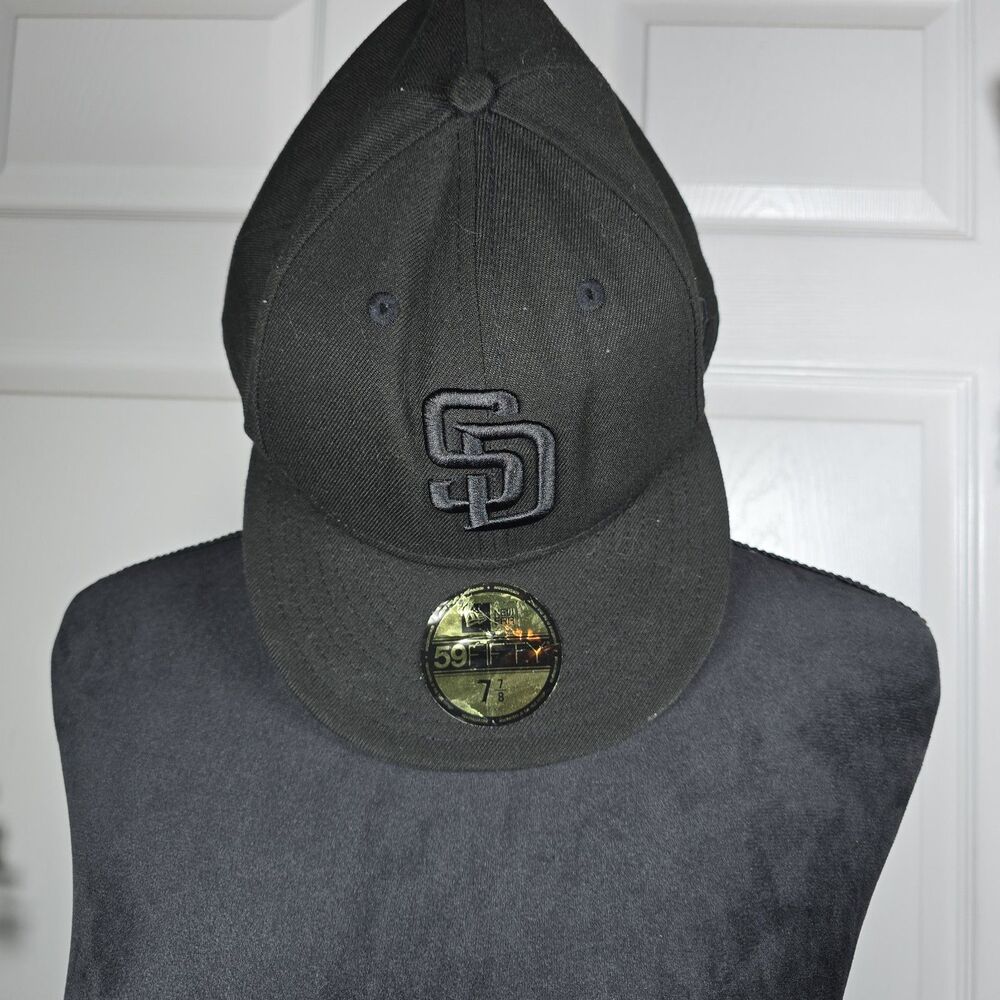 New Era 59FIFTY San Diego Padres Fitted Cap Black MLB Baseball Hat